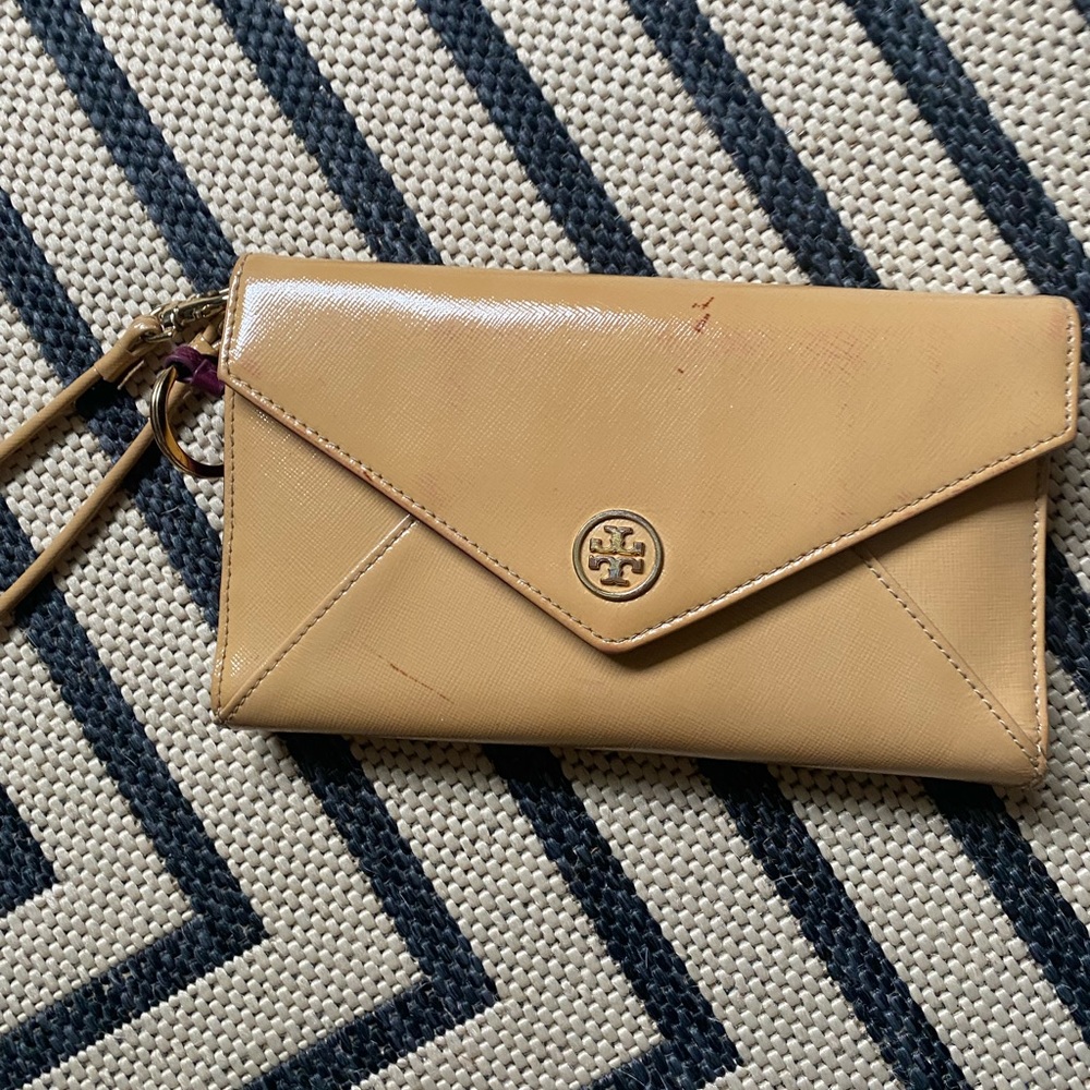 Tory Burch tan Robinson Saffiano leather envelope wristlet